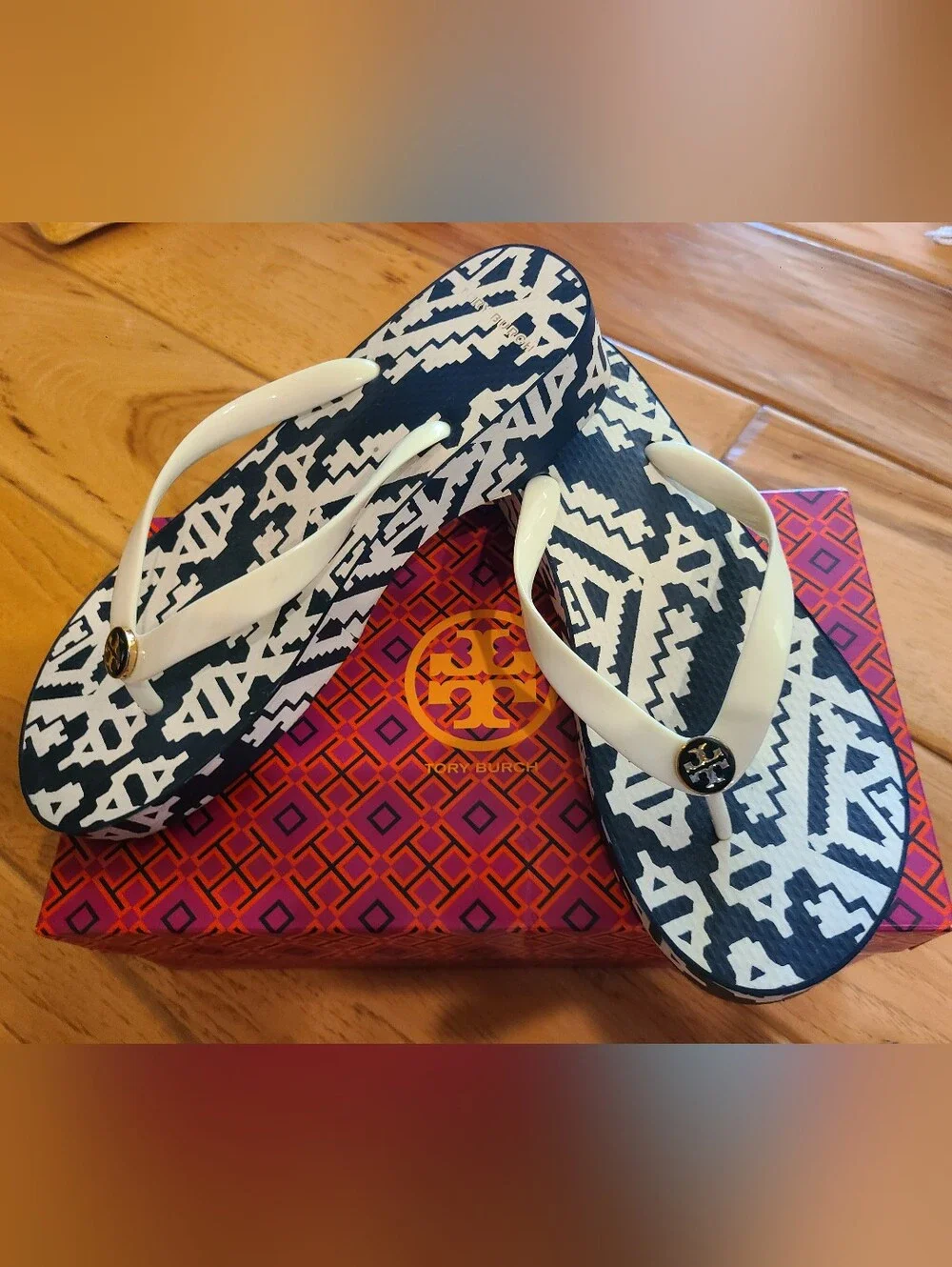 Like NEW Tory Burch Platform Wedge Navy White Logo Flip Flop Sandal 7.5 Or 8